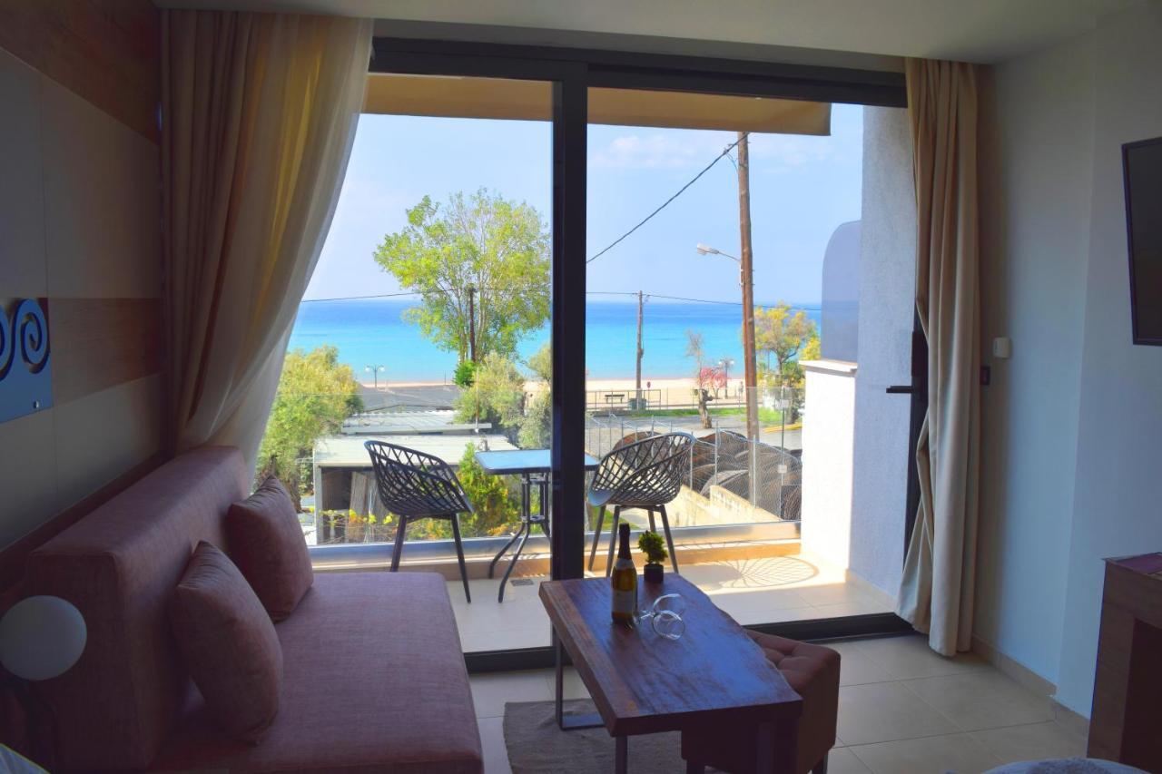 Katrin Luxury Studios Nea Moudania Bagian luar foto